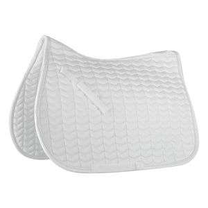 Classic saddle pad with elegant and unusual quilting. The girth loops are opened by a touch tape fastener. Classic saddle pad with elegant and unusual quilting. The girth loops are opened by a touch tape fastener.