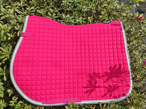 HOT PINK / United States All-Purpose Saddle Pad, Horse Saddle Pad for Horses, Riding Idea for English Horse Riding, Designed All-Purpose Saddle Pad, Horse Saddle Pad for Horses, Riding Idea for English Horse Riding, Designed