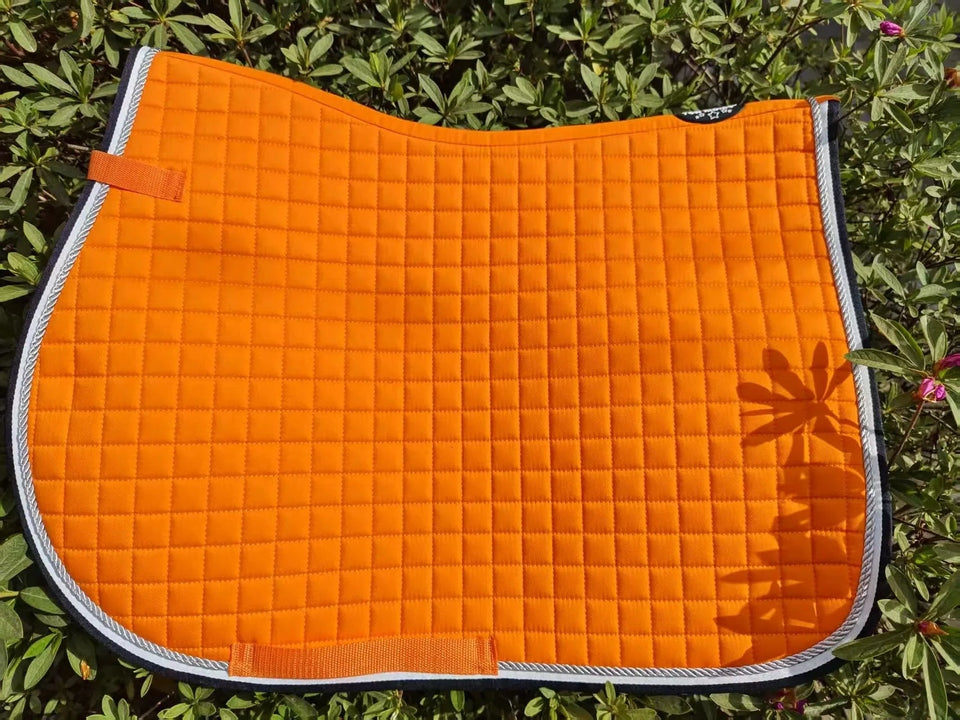 ORANGE / United States All-Purpose Saddle Pad, Horse Saddle Pad for Horses, Riding Idea for English Horse Riding, Designed All-Purpose Saddle Pad, Horse Saddle Pad for Horses, Riding Idea for English Horse Riding, Designed